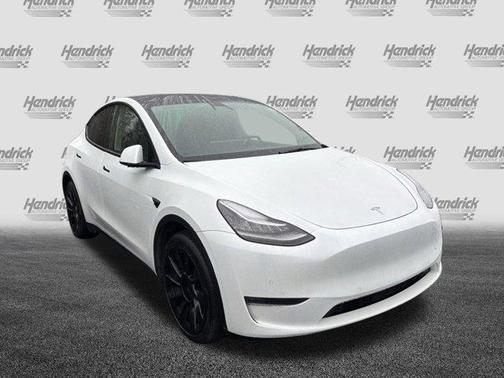 2022 Tesla Model Y Long Range Dual Motor All-Wheel Drive