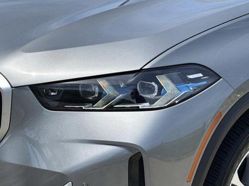 Skyscraper Grey Metallic 2025 BMW X5 xDrive40i