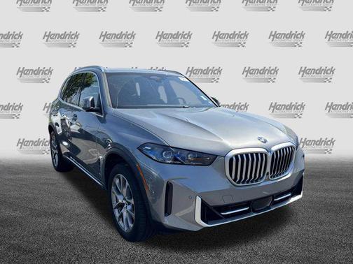 Skyscraper Grey Metallic 2025 BMW X5 xDrive40i