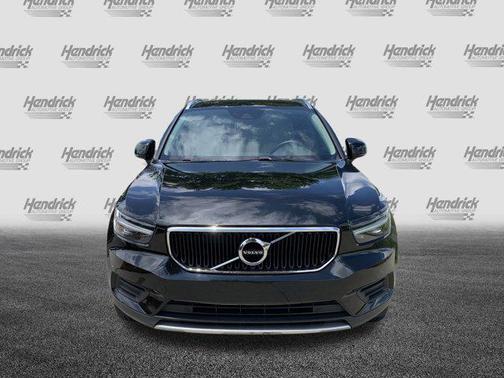 2019 Volvo XC40 T4 Momentum