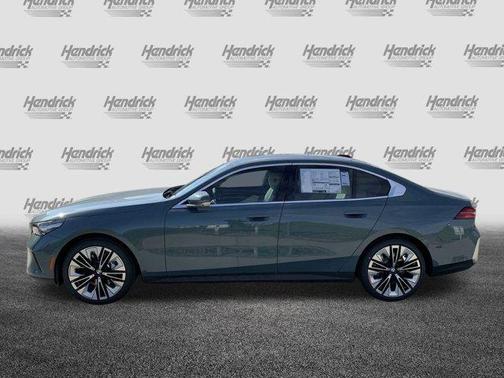 2025 BMW 530 i