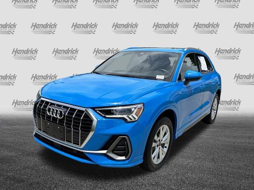 Navarra Blue Metallic 2023 Audi Q3 Premium 45 TFSI S line quattro Tiptronic