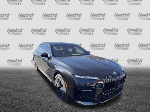 2025 BMW 760 xDrive