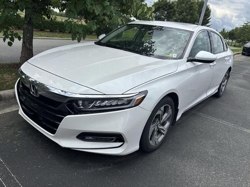 Platinum White Pearl 2018 Honda Accord EX