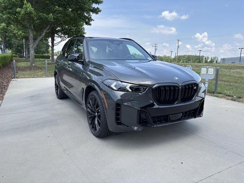 Dravit Grey Metallic 2026 BMW X5 M60i