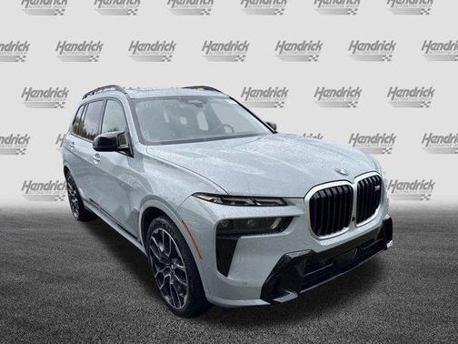 2025 BMW X7 M60i