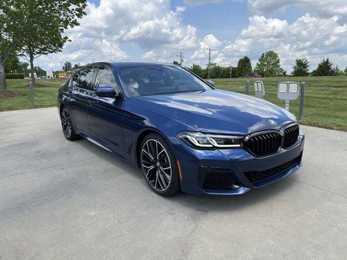 2021 BMW 530 530i