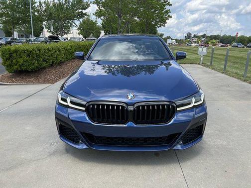 2021 BMW 530 530i