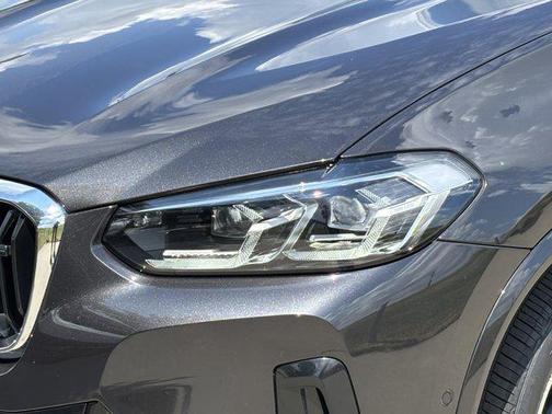 2025 BMW X4 M40i