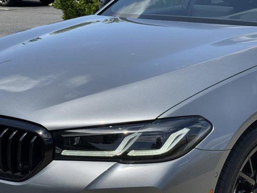 Skyscraper Gray Metallic 2023 BMW 540 i xDrive