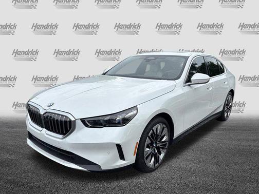 2024 BMW 530 i