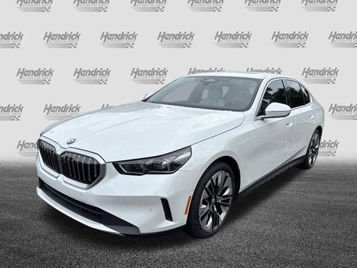 2024 BMW 530 i