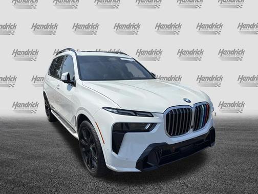 Alpine White 2024 BMW X7 xDrive40i