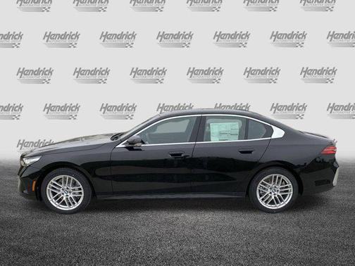 2025 BMW 530 i xDrive