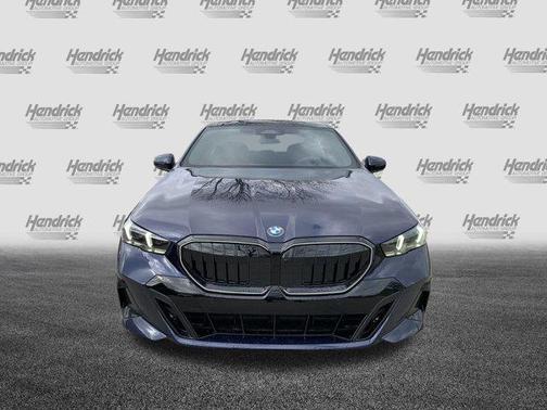 2025 BMW 530 i xDrive