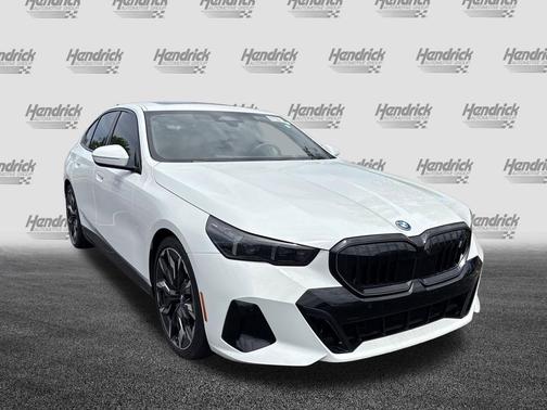 Alpine White 2025 BMW i5 eDrive40