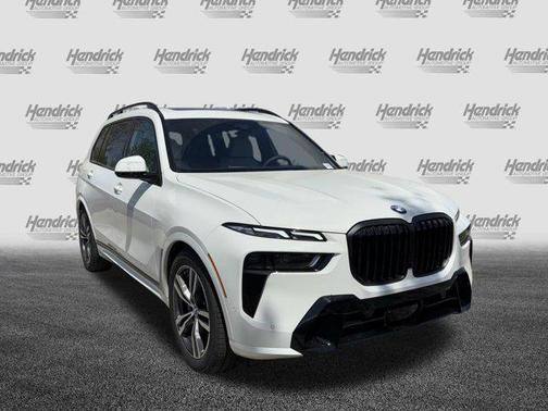 Alpine White 2026 BMW X7 xDrive40i
