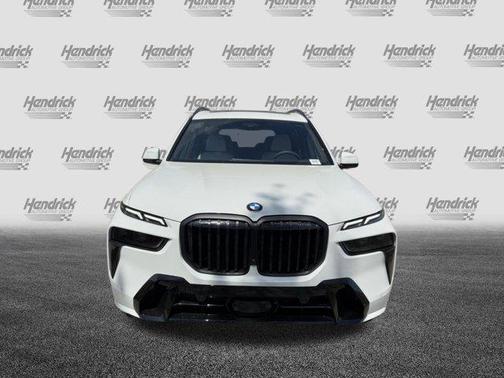 Alpine White 2026 BMW X7 xDrive40i