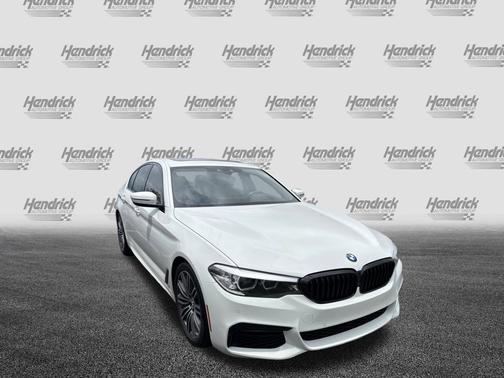 Alpine White 2019 BMW 530 530i