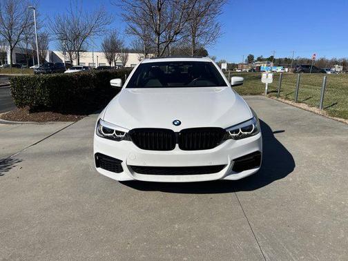 Alpine White 2019 BMW 530 530i