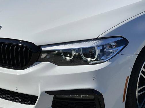 Alpine White 2019 BMW 530 530i