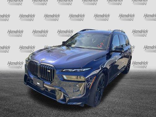 2025 BMW X7 M60i