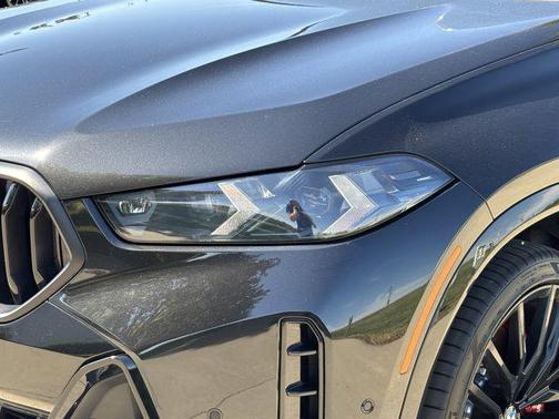 2024 BMW X6 xDrive40i