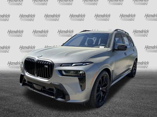 Skyscraper Grey Metallic 2026 BMW X7 M60i