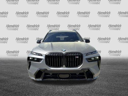 Skyscraper Grey Metallic 2026 BMW X7 M60i