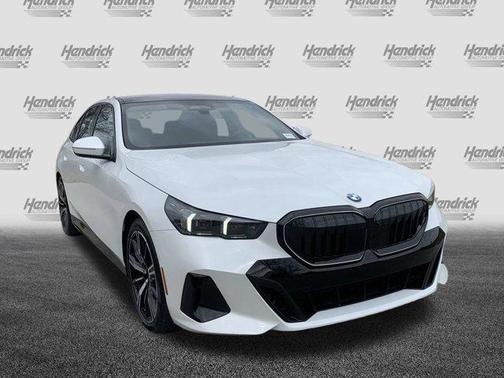 2025 BMW 530 i