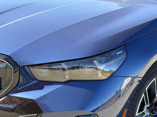 2025 BMW i5 eDrive40