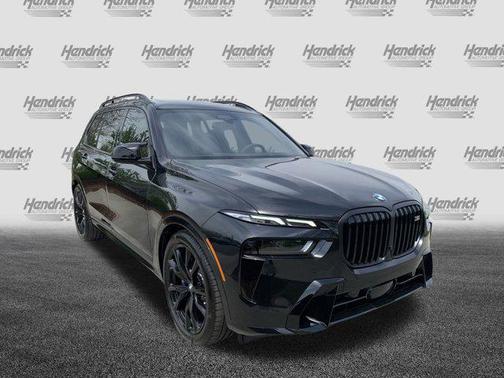 2025 BMW X7 M60i