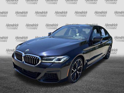 Carbon Black Metallic 2023 BMW 540 i