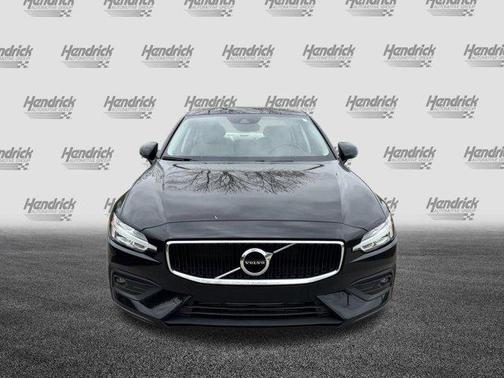 2021 Volvo S60 T5 Momentum
