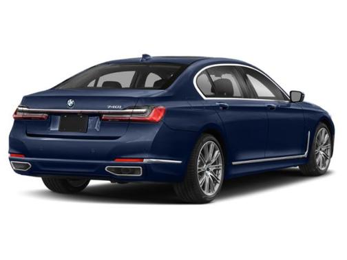2022 BMW 740 i