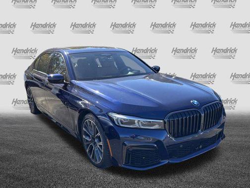 2022 BMW 740 i