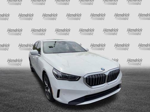 Alpine White 2026 BMW 530 530i