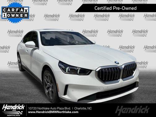 Alpine White 2026 BMW 530 530i