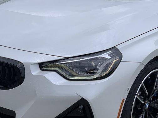 2025 BMW M240 i