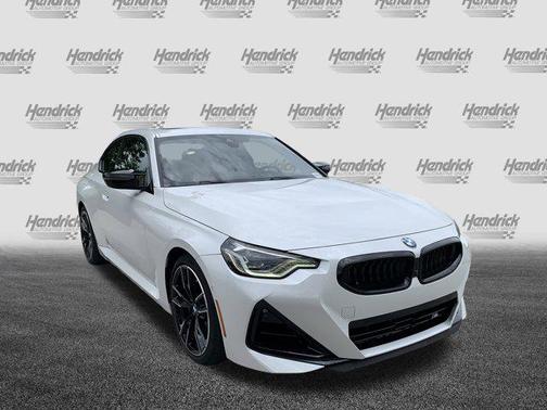 2025 BMW M240 i