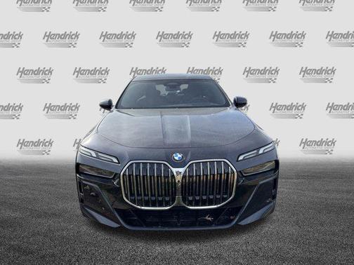 2023 BMW 740 i