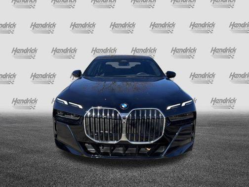 2023 BMW 740 i