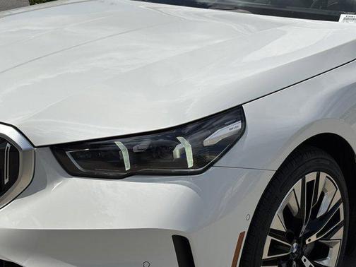 2025 BMW 540 i xDrive