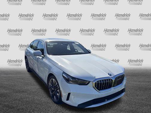 2025 BMW 540 i xDrive