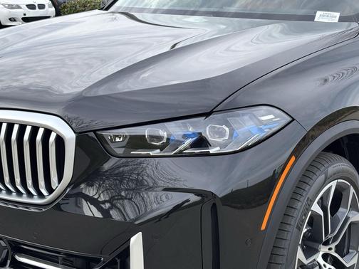 Black Sapphire Metallic 2026 BMW X5 PHEV xDrive50e