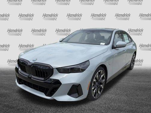 Brooklyn Grey Metallic 2026 BMW 550e xDrive