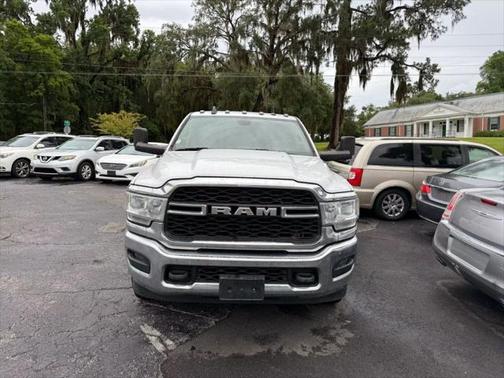 2019 RAM 3500 Tradesman Crew Cab 4x4 8' Box