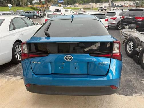 2022 Toyota Prius LE