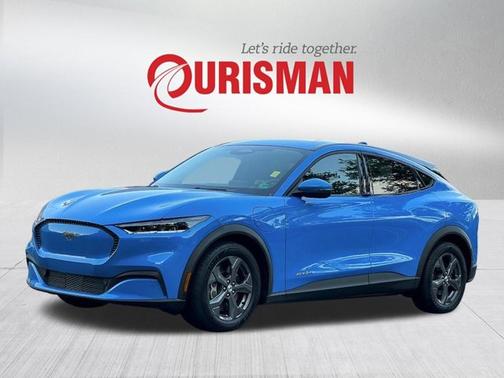 2022 Ford Mustang Mach-E SELECT
