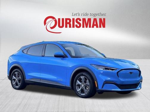 2022 Ford Mustang Mach-E SELECT